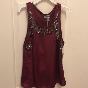 Sleeveless Top. Bead trimming.